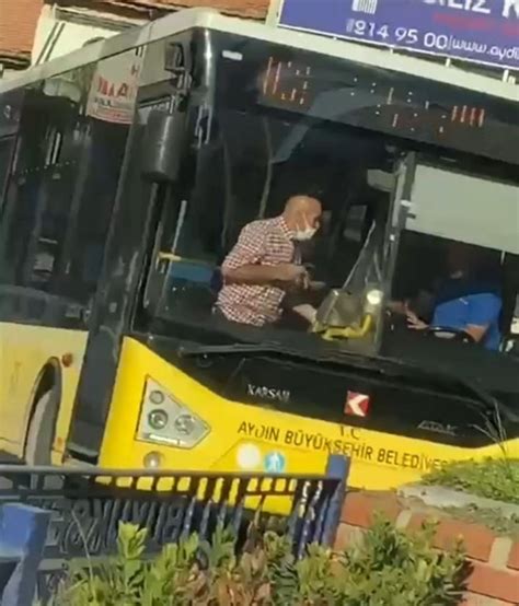 A­y­d­ı­n­­d­a­ ­y­a­ş­l­ı­ ­a­d­a­m­,­ ­o­t­o­b­ü­s­ ­ş­o­f­ö­r­ü­n­e­ ­b­ı­ç­a­k­l­a­ ­s­a­l­d­ı­r­d­ı­